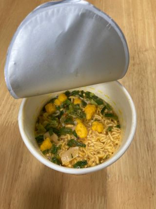 NISSIN 닛신 컵누들  4종 - 씨푸드오리지날, 씨푸드 스파이시, 씨푸드 커리, 씨푸드 XO소스 — 5점을 준 리뷰어가 2022년 11월 올린 사용 사진