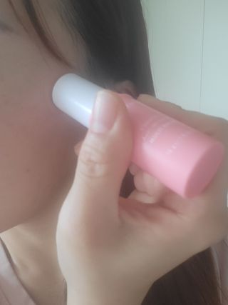 스킨큐어 산다화 카멜리아 안티 링클 멀티밤 — 5점을 준 리뷰어가 2022년 11월 올린 사용 사진
