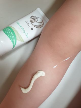 mom e 맘이 내추럴 베이비 케어 크림+바디오일 — 5점을 준 리뷰어가 2021년 1월 올린 사용 사진
