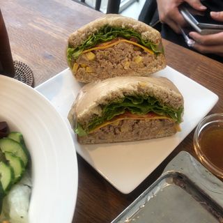 [실리그린] 샐러드 택1 + 샌드위치 택1 + 아메리카노1 — 5점을 준 리뷰어가 2021년 3월 올린 사용 사진
