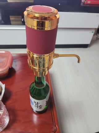 와인웨이터 당신은 별을 마시고있소, 크리비 와인 디스펜서 — 5점을 준 리뷰어가 2023년 1월 올린 사용 사진