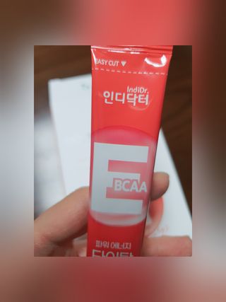 [인디닥터] 타이탄 BCAA 프로틴 젤리스틱 — 5점을 준 리뷰어가 2022년 5월 올린 사용 사진