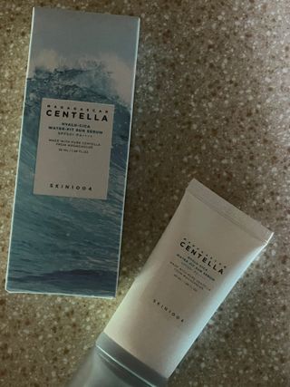 MF[스킨1004] 마다가스카르 센텔라 히알루-시카 워터핏 선세럼 50ml — 5점을 준 리뷰어가 2024년 5월 올린 사용 사진