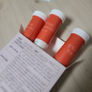 [슬림드랍 석류맛] 건기식 다이어트 보조제 겸 비타민 — 5점을 준 리뷰어가 2022년 1월 올린 사용 사진