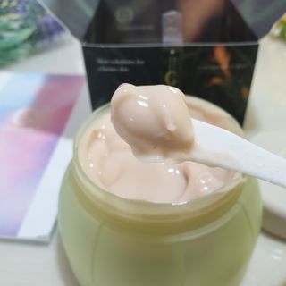 카오리온코스메틱스 사카로미세스와 시카의 만남        릴리피 릴렉싱 크림 진정한 탄력을 경험해보세요 — 5점을 준 리뷰어가 2021년 5월 올린 사용 사진