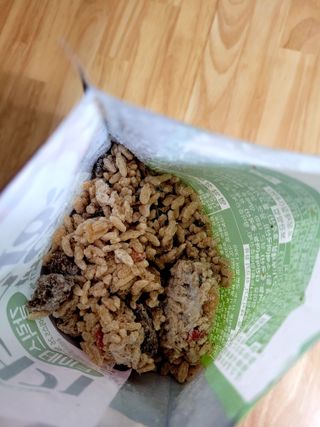 한성기업 무볼레 왕건더기 볶음밥 갈릭스테이크 — 4점을 준 리뷰어가 2021년 10월 올린 사용 사진