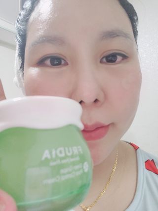[후르디아] 모공케어 겉보속촉 여름 수분크림 — 5점을 준 리뷰어가 2021년 6월 올린 사용 사진