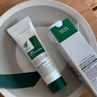 랑벨 랑바이오 블랙 시카 크림 50ml(블랙비 프로폴리스, 시카 4종, 판테놀 10 함유) — 4점을 준 리뷰어가 2022년 4월 올린 사용 사진