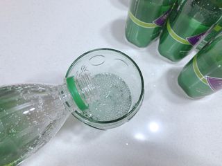 몽베스트 Montbest with Sparkling water Lime20병 — 5점을 준 리뷰어가 2022년 8월 올린 사용 사진