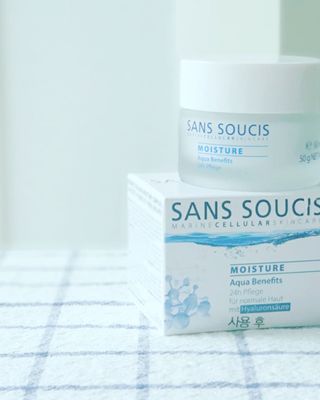 산수시 아쿠아 베네핏 24h 수부지 물광 속건조 수분크림 50ml — 4점을 준 리뷰어가 2021년 8월 올린 사용 사진