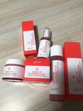 아이앤립 / EYENLIP 아이앤립 연어오일 리바이탈라이징 토너+앰플+크림 3종 세트 — 5점을 준 리뷰어가 2021년 7월 올린 사용 사진