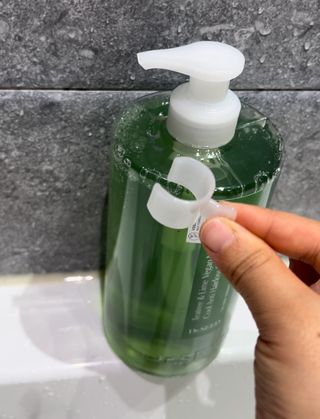 닥터시드 티트리 앤 라임 비건 지성케어 쿨 탈모 샴푸 (1000ml) — 5점을 준 리뷰어가 2023년 12월 올린 사용 사진