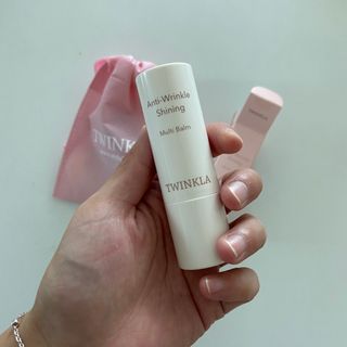 트윙클라 안티링클 샤이닝 멀티밤 — 4.5점을 준 리뷰어가 2022년 7월 올린 사용 사진