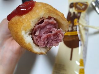 오마뎅 한우핫도그 — 5점을 준 리뷰어가 2021년 5월 올린 사용 사진