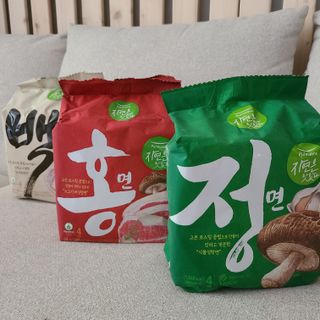 [풀무원] 자연은맛있다 정면, 백면, 홍면  세트 — 5점을 준 리뷰어가 2021년 4월 올린 사용 사진