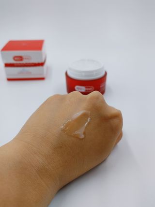 레드투래드 센서티브 슈퍼 크림 50ml — 4.5점을 준 리뷰어가 2021년 9월 올린 사용 사진