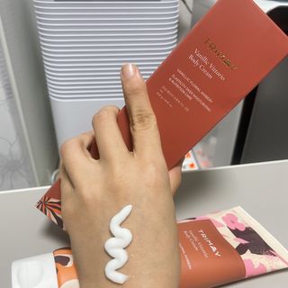 트리마이 주름개선 기능성의 퍼퓸 바디케어, 힐링 베리어 바디크림 3종 택1 — 2.5점을 준 리뷰어가 2022년 10월 올린 사용 사진