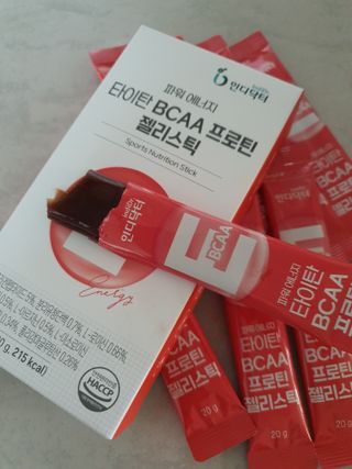 [인디닥터] 타이탄 BCAA 프로틴 젤리스틱 — 4.5점을 준 리뷰어가 2022년 4월 올린 사용 사진