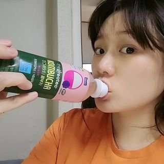 더그레잇티 콤부차 [매일유업] 더그레잇티 44kcal 콤부차 300ml *12개입 (오리지널 6개+베리리치 6개) — 5점을 준 리뷰어가 2023년 8월 올린 사용 사진