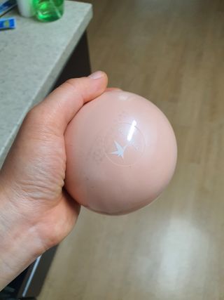 트라택 쿠셔닝 웨이트볼 0.5kg + 1kg SET — 5점을 준 리뷰어가 2022년 6월 올린 사용 사진