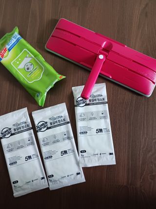 3M 스카치브라이트 비마마젠타 밀대걸레 세트+ PET 정전기청소포 대형 30매 — 5점을 준 리뷰어가 2023년 7월 올린 사용 사진