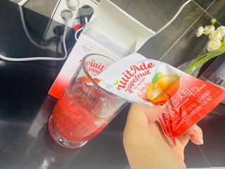 [복음자리] 바리스타 패키지 2종 랜덤발송 (딸기스무디 스틱+샤인머스캣에이드 or 망고스무디+자몽에이드) — 4점을 준 리뷰어가 2022년 6월 올린 사용 사진