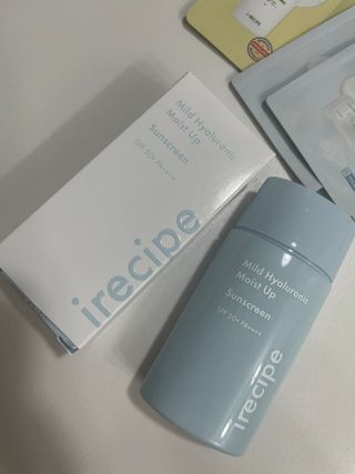 아이레시피 마일드 히알루로닉 모이스트 업 선스크린 SPF50+ PA++++ — 5점을 준 리뷰어가 2023년 6월 올린 사용 사진