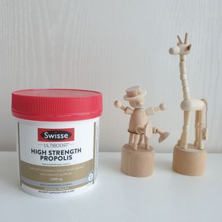 Swisse 스위스 고함량 프로폴리스 2,000mg 210정 — 5점을 준 리뷰어가 2021년 12월 올린 사용 사진