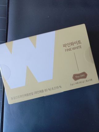 디오르 파인화이트 — 5점을 준 리뷰어가 2022년 2월 올린 사용 사진
