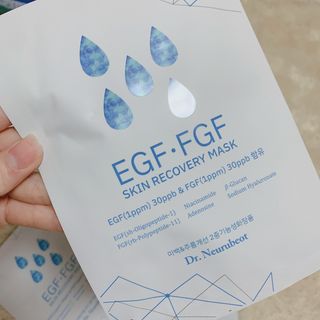 Dr.느루벗 느루벗 EGF FGF 스킨 리커버리 마스크 10장 — 5점을 준 리뷰어가 2021년 3월 올린 사용 사진
