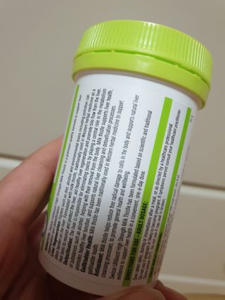 Swisse 스위스 고함량 밀크씨슬 35,000mg 60정 — 5점을 준 리뷰어가 2021년 11월 올린 사용 사진