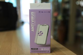 아클리브 Premium 항균 항바이러스 액정 보호필름(iPhone) — 4.5점을 준 리뷰어가 2022년 9월 올린 사용 사진