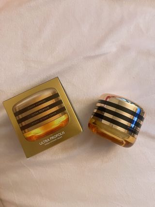 자민경 크레마카라콜 울트라 프로폴리스 하이드라 인텐스 크림 50ml — 5점을 준 리뷰어가 2021년 1월 올린 사용 사진