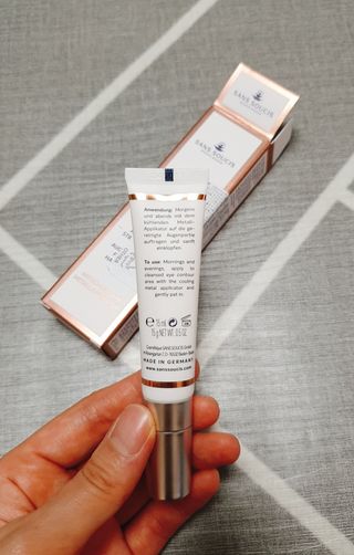 산수시 일루미네이팅 펄 영양 다크서클 스틱 아이 크림 케어 15ml — 5점을 준 리뷰어가 2021년 6월 올린 사용 사진