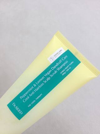 닥터시드 페퍼민트 앤 레몬 비건 비듬케어 쿨 탈모 두피 스크럽 샴푸 — 5점을 준 리뷰어가 2024년 7월 올린 사용 사진