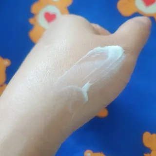 바노바기 코스메틱 바노바기 밀크씨슬 리페어 시카 선스크린 플러스 50ml — 5점을 준 리뷰어가 2023년 3월 올린 사용 사진