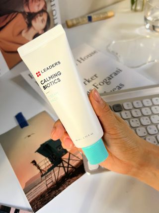 리더스코스메틱 리더스 카밍 바이오틱스 #1등 진정 기획세트 [에센스 워터150ml + 크림 마스크80ml] — 5점을 준 리뷰어가 2022년 9월 올린 사용 사진