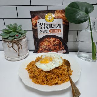 한성기업 무볼레 왕건더기 볶음밥 묵은지삼겹살 — 5점을 준 리뷰어가 2021년 10월 올린 사용 사진