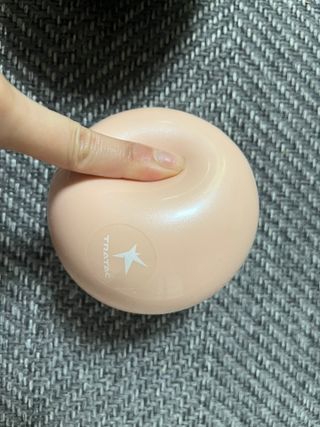 트라택 쿠셔닝 웨이트볼 0.5kg + 1kg SET — 5점을 준 리뷰어가 2022년 4월 올린 사용 사진