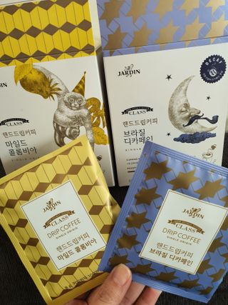 (주)쟈뎅 쟈뎅 클래스 핸드 드립 커피 10P 2종_디카페인 1종+랜덤 플레이버 1종 — 5점을 준 리뷰어가 2021년 4월 올린 사용 사진