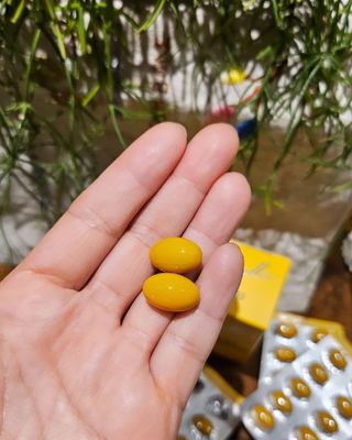 아이비웰니스 롱비다 커큐민 강황 400mg 함유 아이비 옐로우 초임계 알티지 오메가3 KD 파마 (30캡슐) — 4점을 준 리뷰어가 2024년 11월 올린 사용 사진