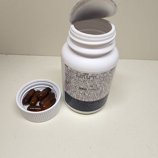 프리마인 홍삼의 강력한 에너지, 이제는 흡수율을 높인 최첨단 캡슐로 간편하게 초고속 충전하세요. — 5점을 준 리뷰어가 2022년 4월 올린 사용 사진
