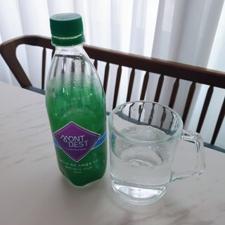 몽베스트 Montbest with Sparkling water Plain 20병 — 5점을 준 리뷰어가 2022년 8월 올린 사용 사진