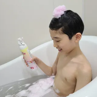 주식회사 권브라더스 [권브라더스] 목욕놀이 필수템, 핑키공주 유아버블클렌저 300ml 대용량 몽글몽글 구름 속 딸기향 — 5점을 준 리뷰어가 2022년 1월 올린 사용 사진