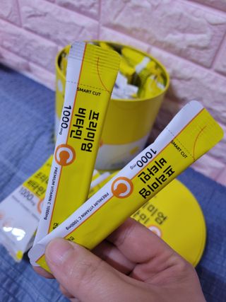 서울약사신협 프리미엄비타민C1000_2.5G x 100포 — 5점을 준 리뷰어가 2021년 5월 올린 사용 사진