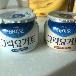 매일바이오 그릭요거트 오리지널 플레인 4개, 로스터리 커피믹스 4개 — 5점을 준 리뷰어가 2021년 12월 올린 사용 사진