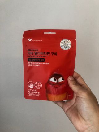 [푸름웰니스] 라바 멀티비타민 구미 36g — 4.5점을 준 리뷰어가 2022년 4월 올린 사용 사진