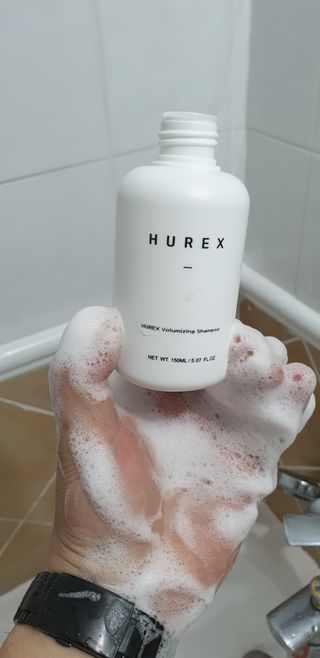 [HUREX] 휴렉스 볼류마이징 탈모완화 기능성 샴푸 150ml x 2개 — 5점을 준 리뷰어가 2021년 9월 올린 사용 사진