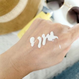 스킨큐어 산다화 유기농 레몬썬크림 — 5점을 준 리뷰어가 2022년 4월 올린 사용 사진