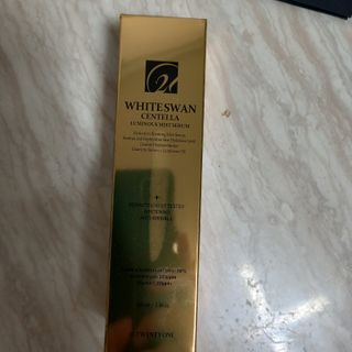 오투에니원 화이트스완 센텔라 루미너스 미스트 세럼 100ml — 5점을 준 리뷰어가 2023년 1월 올린 사용 사진